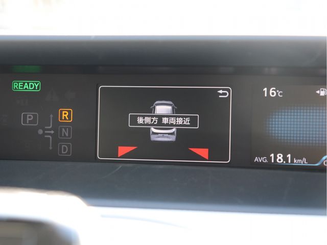 TOYOTA PRIUS 2019 Image 31