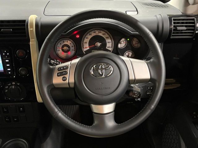 TOYOTA FJ CRUISER 4WD 2017 Image 31