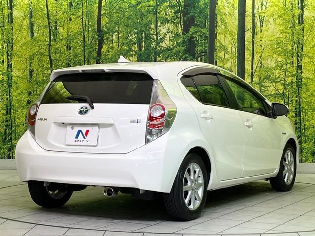 TOYOTA AQUA 2013 Image 31