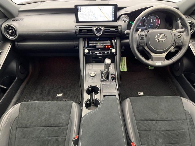 TOYOTA LEXUS IS350 2023 Image 31