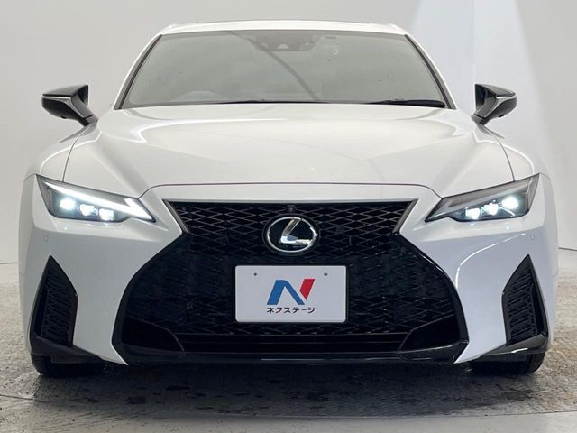 TOYOTA LEXUS IS350 2023 Image 31