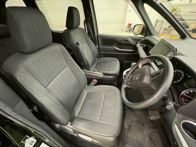 TOYOTA VOXY 2022 Image 31