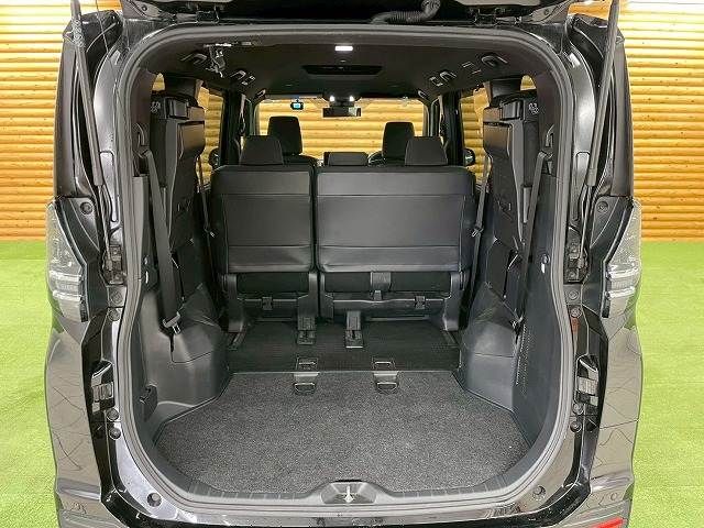 TOYOTA VOXY 2022 Image 31