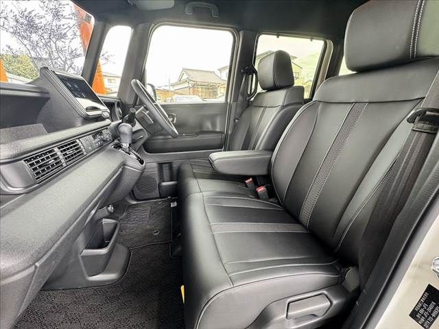 HONDA N BOX CUSTOM 2024 Image 31