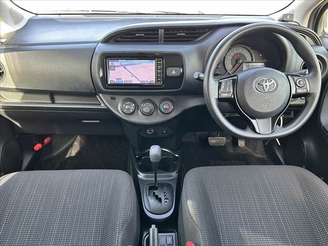 TOYOTA VITZ 2017 Image 31