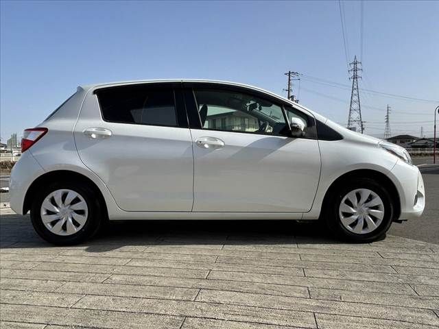 TOYOTA VITZ 2017 Image 31
