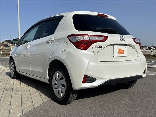 TOYOTA VITZ 2017 Image 31