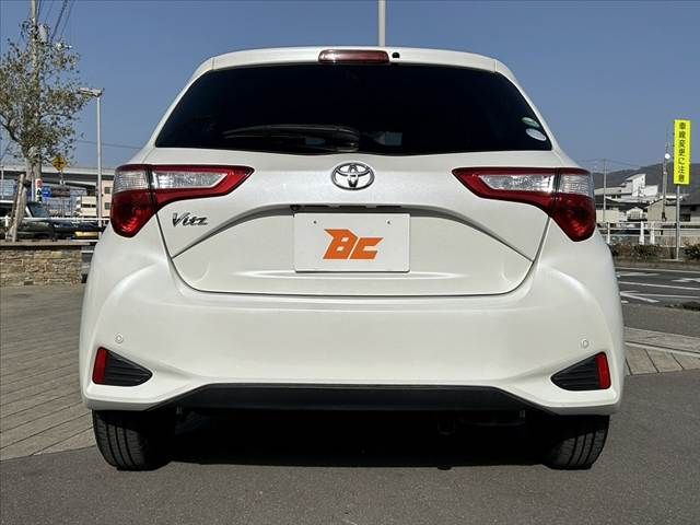 TOYOTA VITZ 2017 Image 31