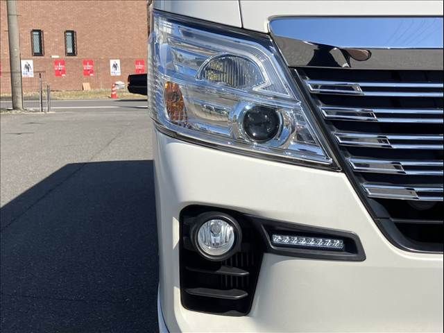 NISSAN NV350 CARAVAN 2020 Image 31