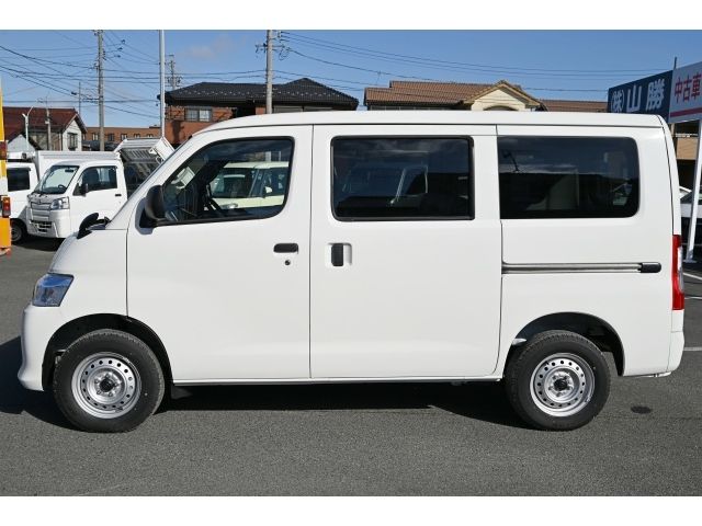 TOYOTA TOWNACE VAN 4WD 2025 Image 31