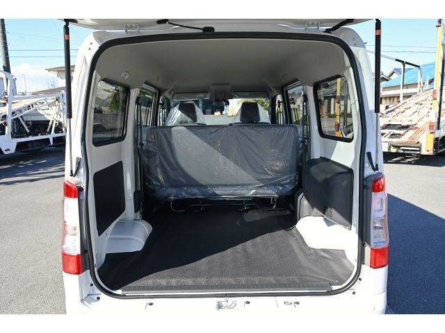 TOYOTA TOWNACE VAN 4WD 2025 Image 31