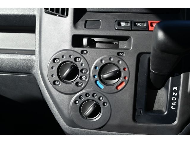 TOYOTA TOWNACE VAN 4WD 2025 Image 31