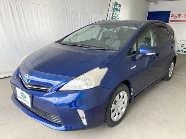 TOYOTA PRIUS ALPHA 2013 Image 31