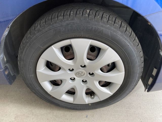 TOYOTA PRIUS ALPHA 2013 Image 31