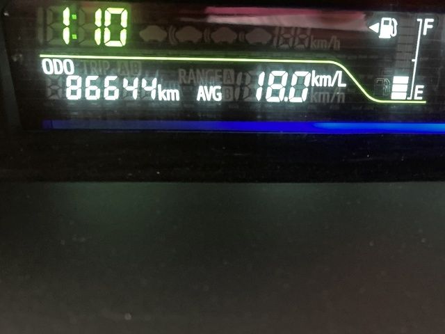 TOYOTA PRIUS ALPHA 2013 Image 31