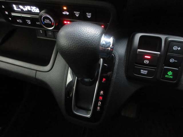 HONDA N BOX CUSTOM 2022 Image 31