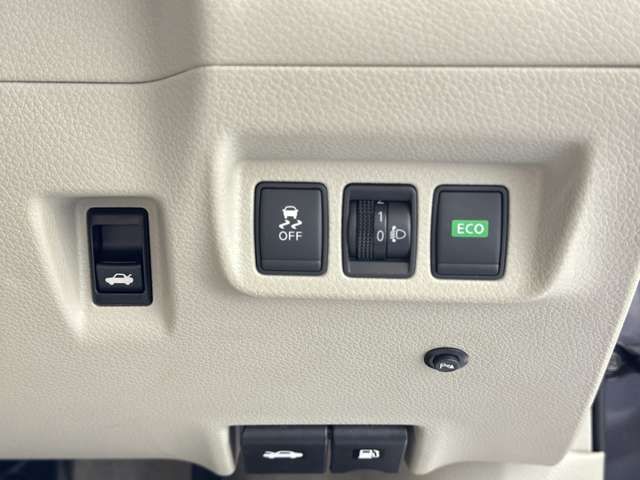 NISSAN SYLPHY 2013 Image 31