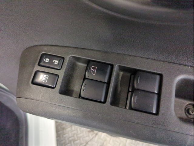 NISSAN CUBE 2012 Image 31