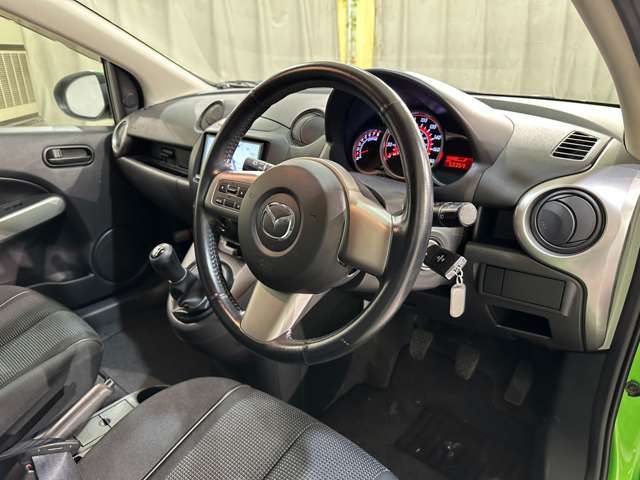 MAZDA DEMIO 2008 Image 31