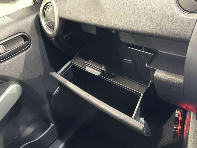 MAZDA DEMIO 2008 Image 31