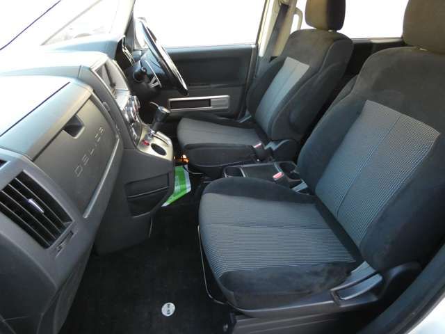 MITSUBISHI DELICA D:5 2WD 2007 Image 31