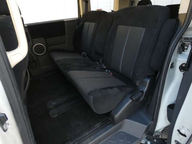 MITSUBISHI DELICA D:5 2WD 2007 Image 31