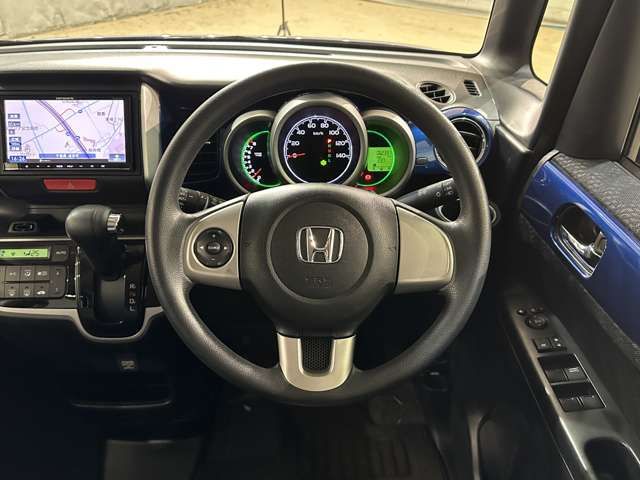 HONDA N BOX 2014 Image 31