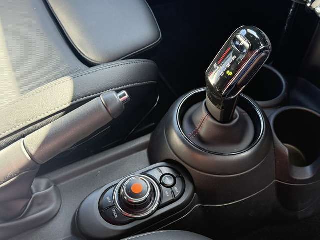 BMW MINI COOPER S 5DOOR 2021 Image 31