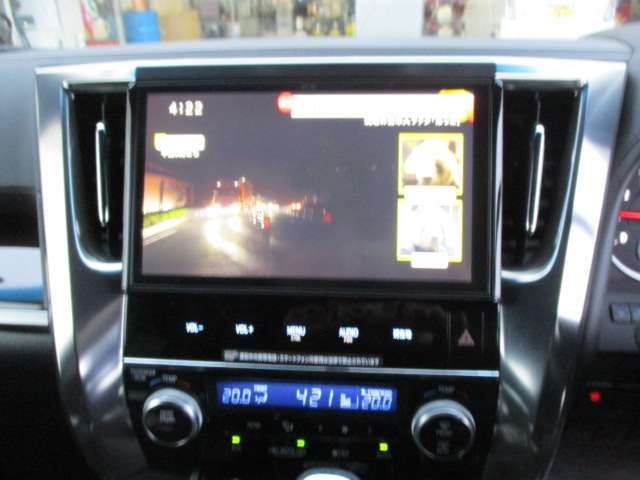 TOYOTA ALPHARD 4WD 2017 Image 31