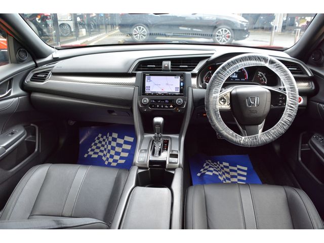 HONDA CIVIC HATCHBACK 2018 Image 31