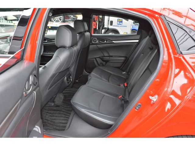 HONDA CIVIC HATCHBACK 2018 Image 31