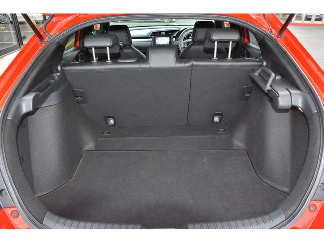 HONDA CIVIC HATCHBACK 2018 Image 31