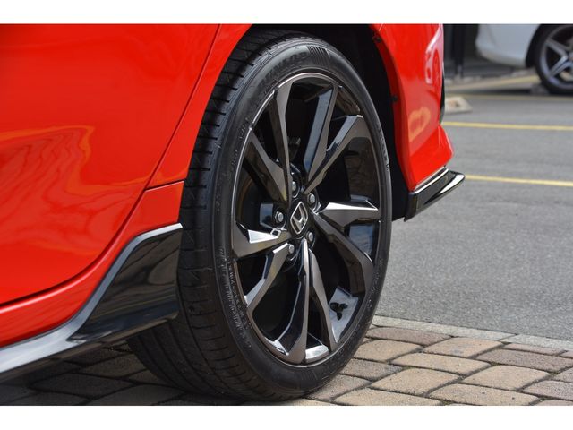 HONDA CIVIC HATCHBACK 2018 Image 31