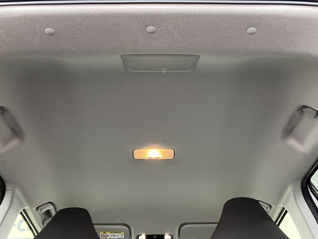 TOYOTA YARIS CROSS HYBRID 2023 Image 31