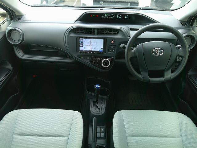 TOYOTA AQUA 2021 Image 31