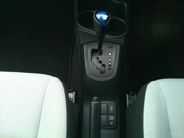 TOYOTA AQUA 2021 Image 31