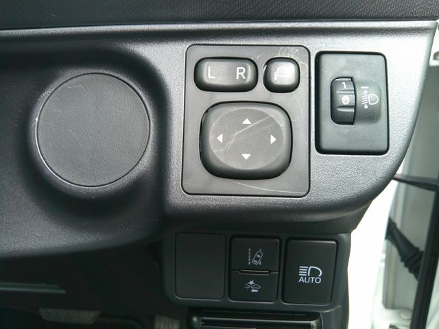 TOYOTA AQUA 2021 Image 31