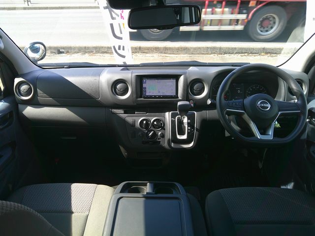 NISSAN CARAVAN VAN 4WD 2026 Image 31