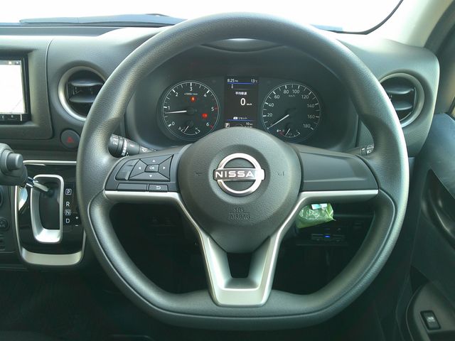 NISSAN CARAVAN VAN 4WD 2026 Image 31