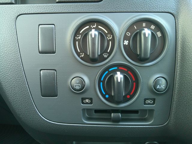 NISSAN CARAVAN VAN 4WD 2026 Image 31