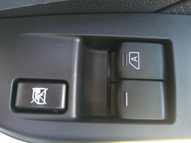 NISSAN CARAVAN VAN 4WD 2026 Image 31