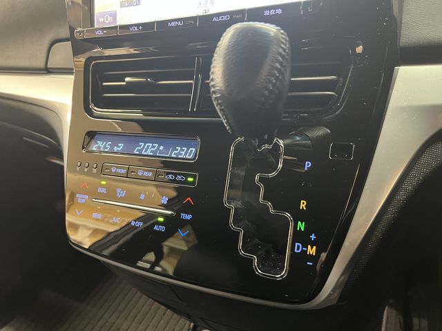 TOYOTA ESTIMA 2016 Image 31