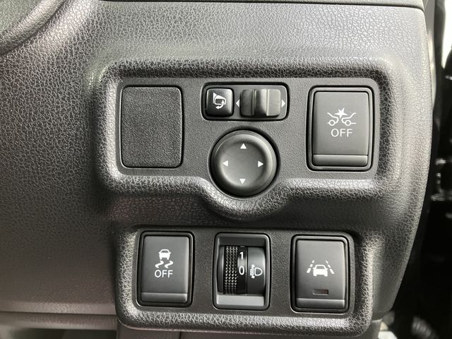 NISSAN NOTE 4WD 2018 Image 31