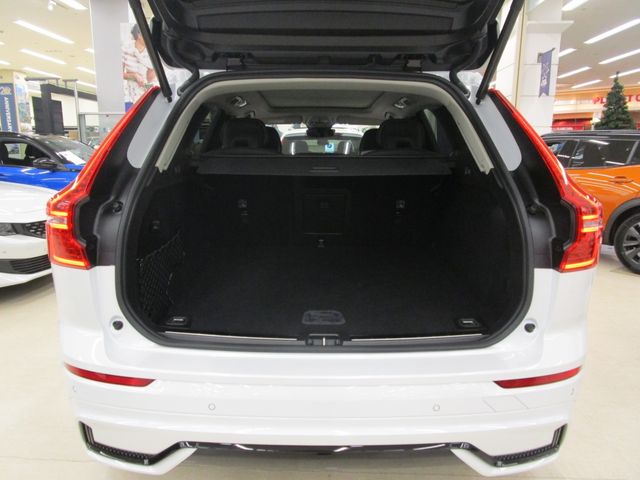 VOLVO XC60 2025 Image 31