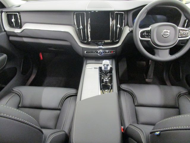 VOLVO XC60 2025 Image 31