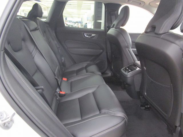 VOLVO XC60 2025 Image 31