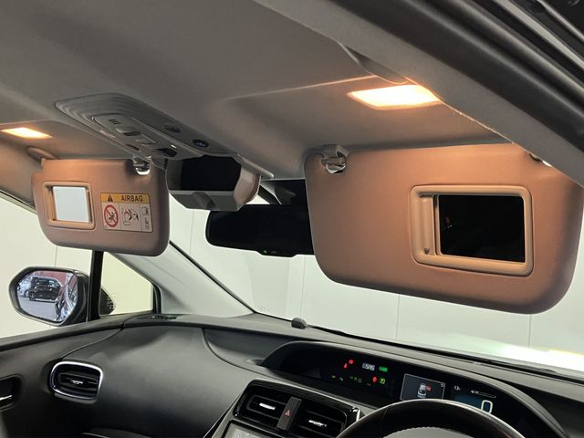 TOYOTA PRIUS 2020 Image 31