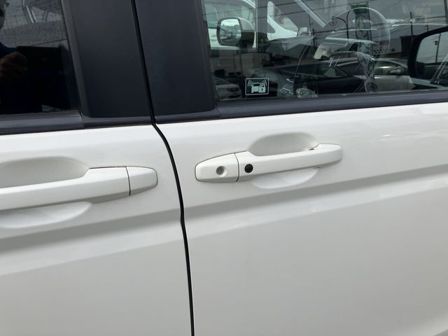 HONDA STEPWAGON SPADA 2010 Image 31