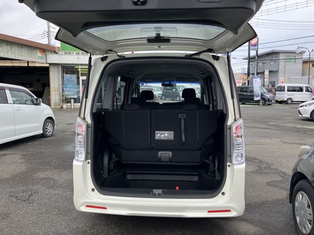 HONDA STEPWAGON SPADA 2010 Image 31