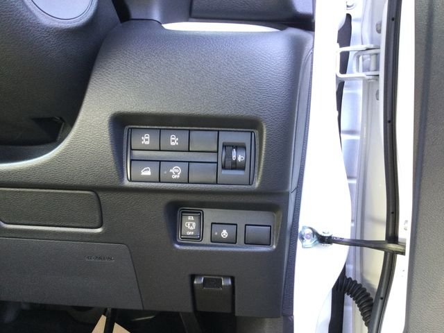 MITSUBISHI DELICA MINI 2025 Image 31